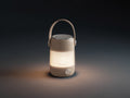 Lampada Da Scrivania portatile 16×16×30 cm - materiale beige opaco e finiture argento - corpo cilindrico con luce traforata per Camera Da Letto